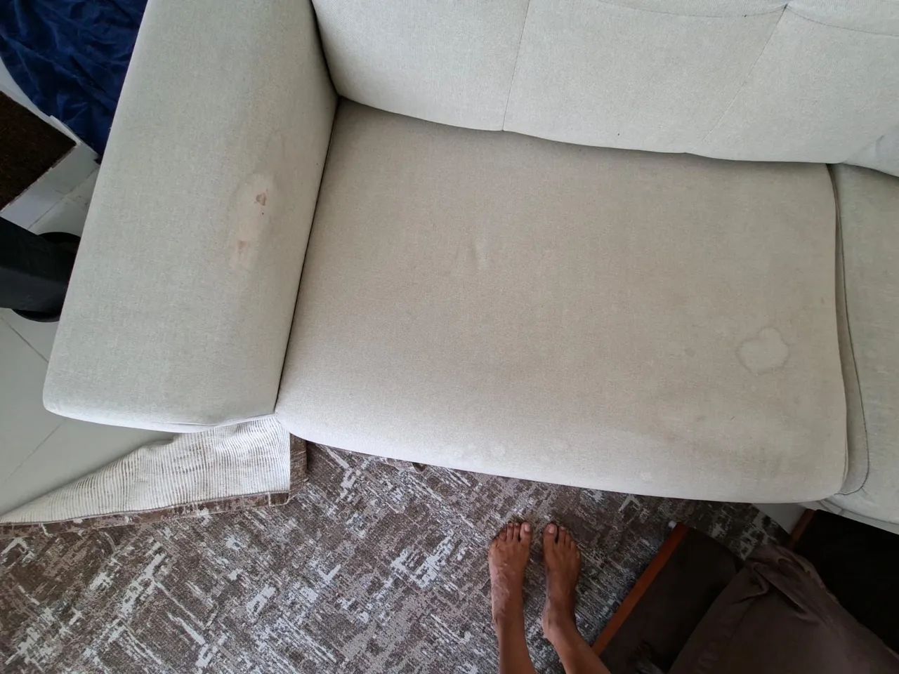 Vendo sofá usado em boas condições de uso.