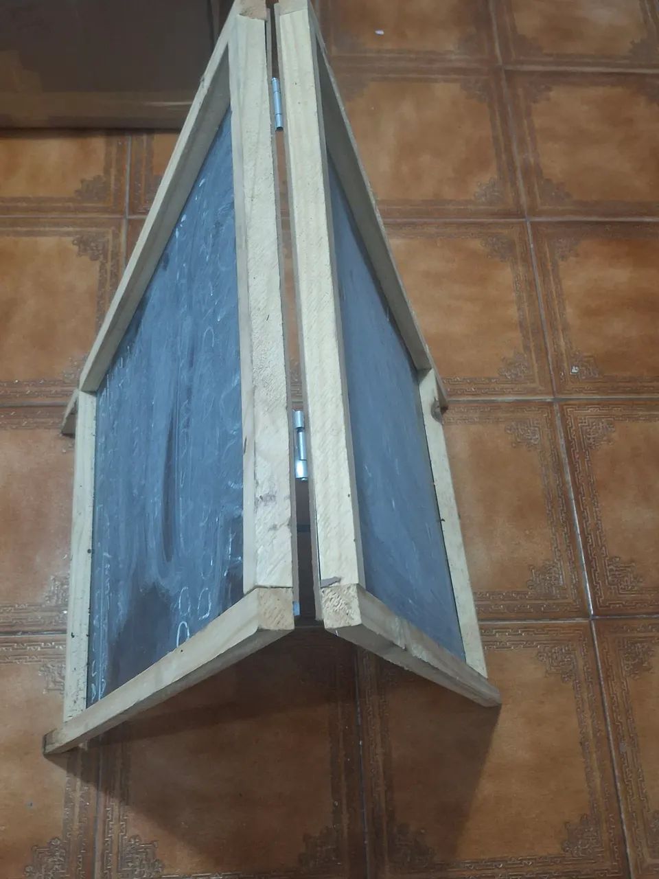 Cavalete duplo lousa para comércios afins  - Foto 3
