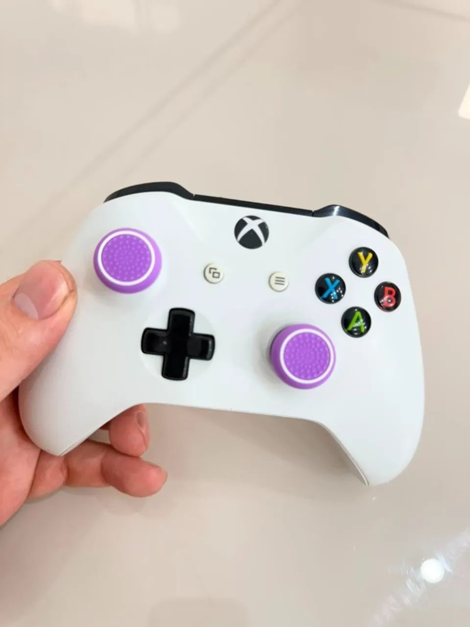 Xbox One S 512GB + Controle Original - Foto 4