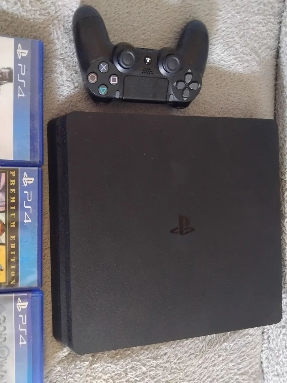 Ps4 semi novo em perfeito estado - Foto 3
