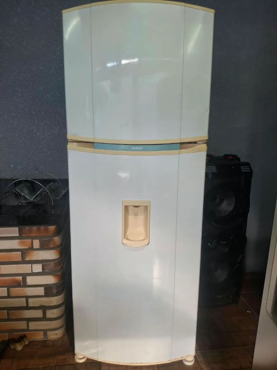 Vendo geladeira 