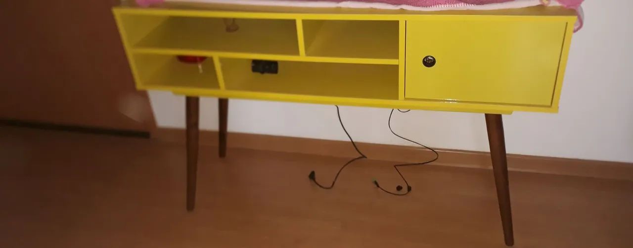 Vendo esse rack poucas vezes usada bem conservado suporta uma TV d 55 polegadas  - Foto 3