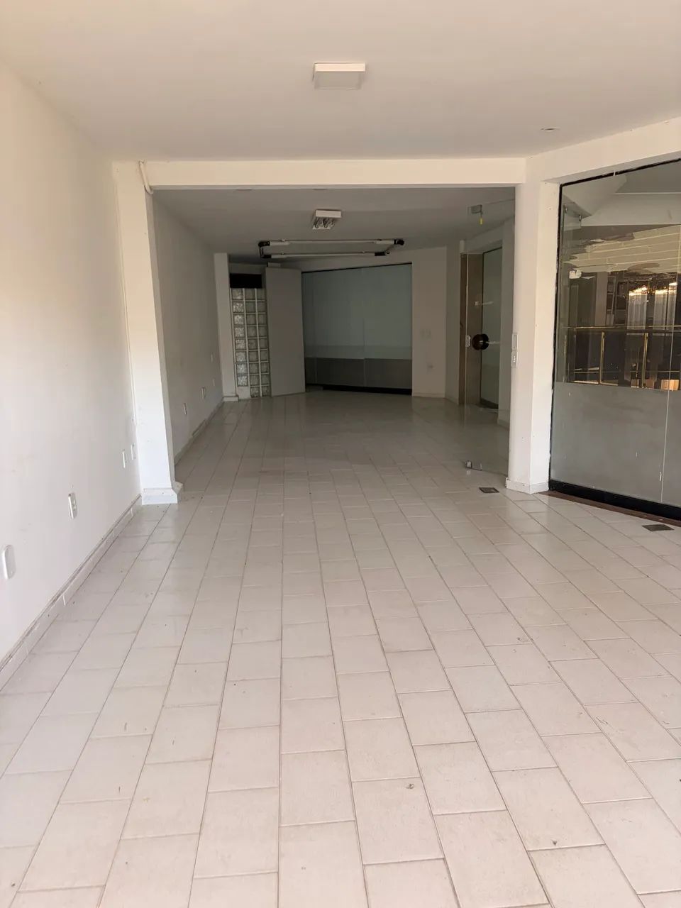 Lojas / Salas Comerciais para Alugar no Centro de Cachoeiro - Foto 3