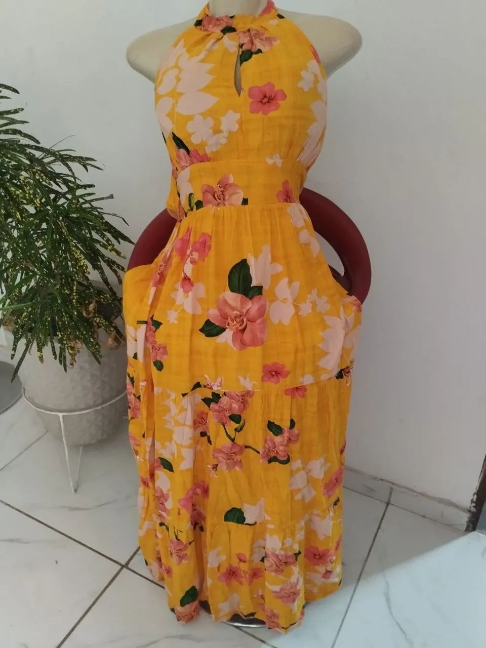 Vendo vestidos seminovos - Foto 4