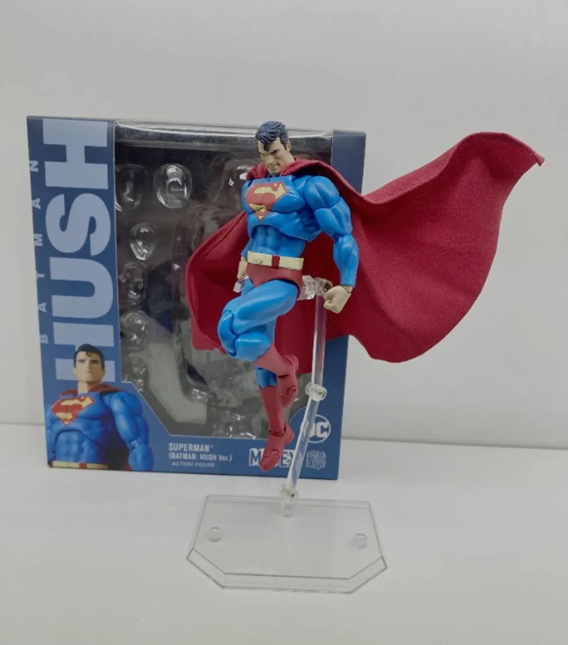 mafex スーパーマン HUSH ver. 中古 Mafex Superman Hush (detalhe) - Hobbies e coleções - Novo Osasco