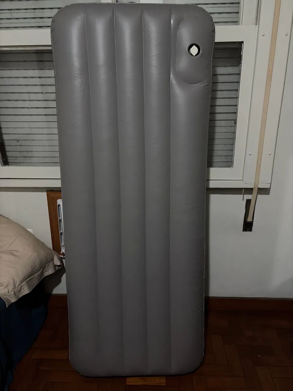 Colchão inflável de solteiro