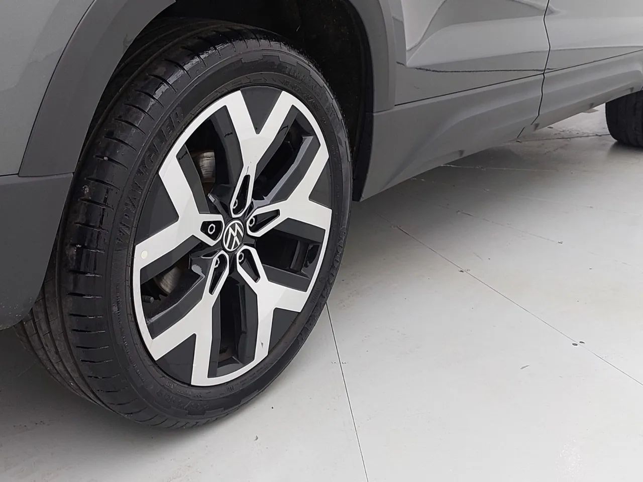 Volkswagen Taos Highline 1.4 250 TSI Flex Aut., foto 14 de 18