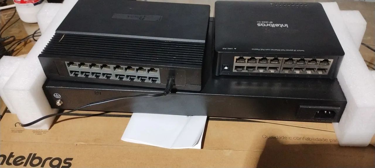 03 unidades switch Intelbras, semi novas 65712454688771122