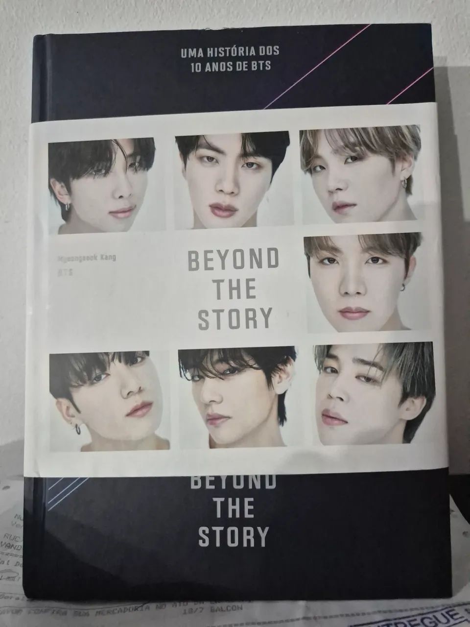 しおり 1 bts Livro BEYOND THE STORY uma história dos 10 anos de BTS - Livros e