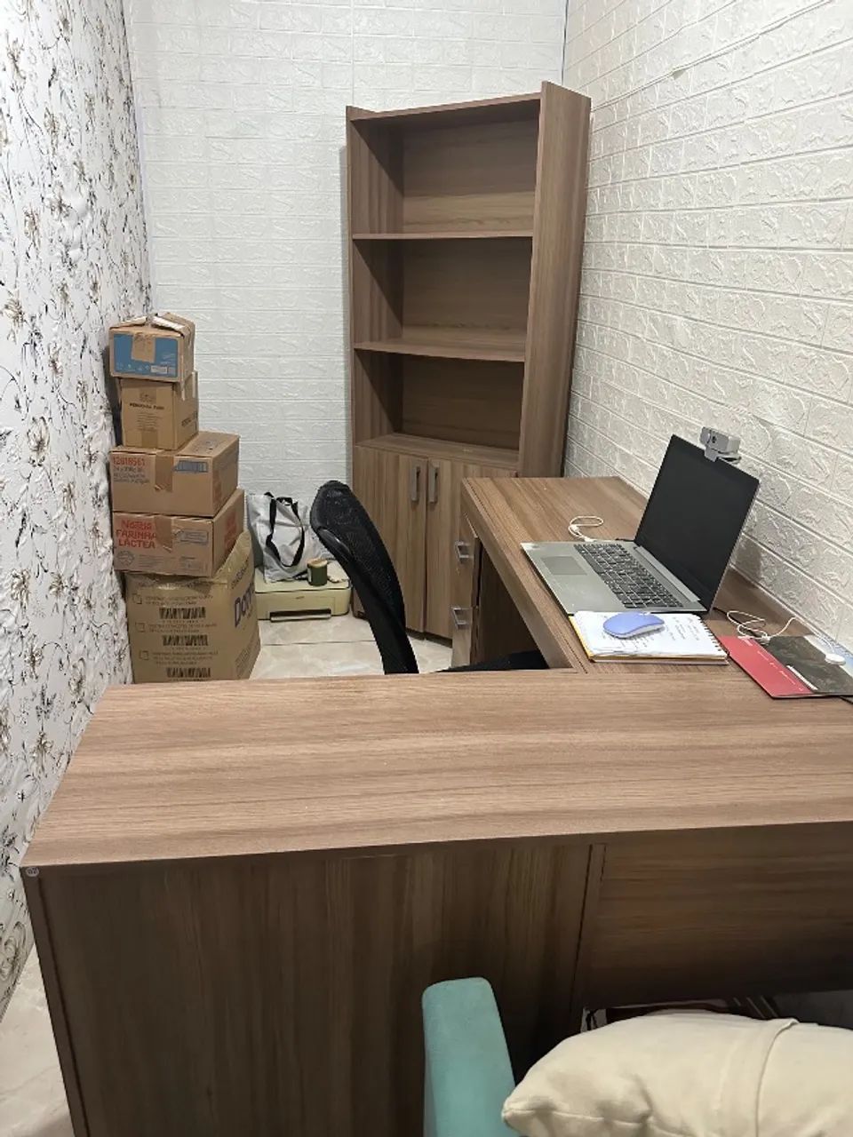 Conjunto escritório 