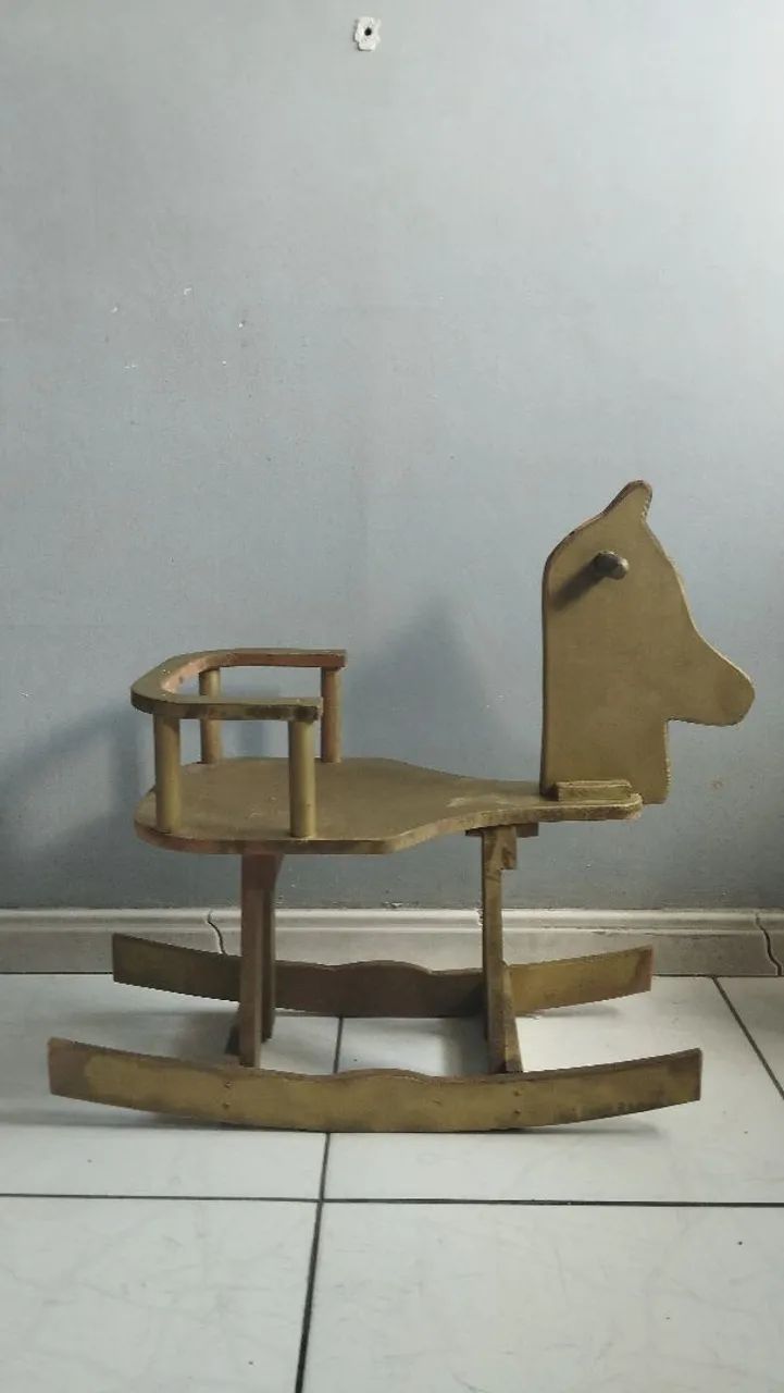 Cavalinho de madeira