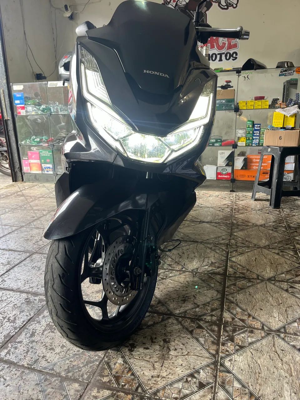 Pcx 2023 DLX  - Foto 4