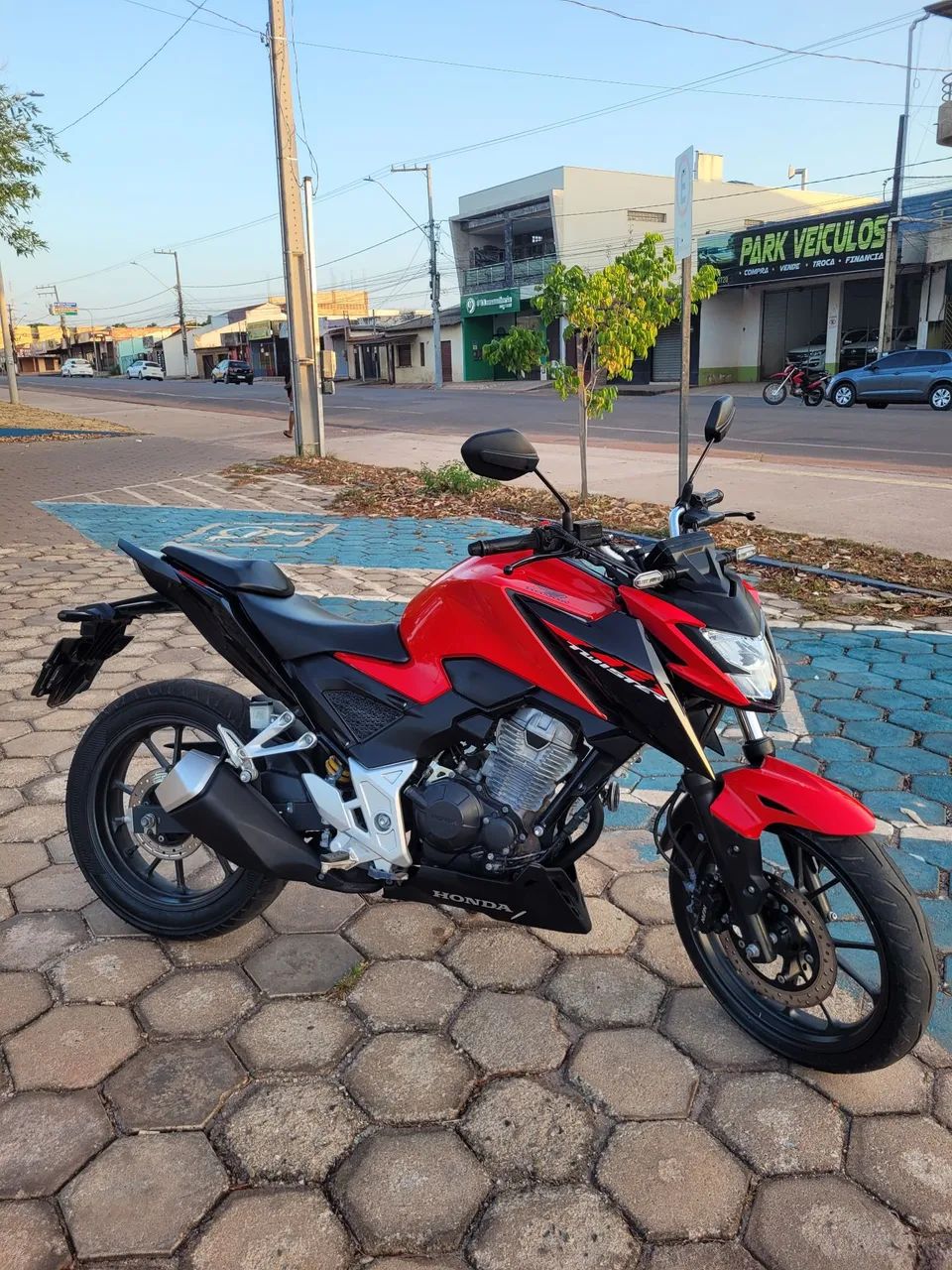 CB 300  - Foto 3