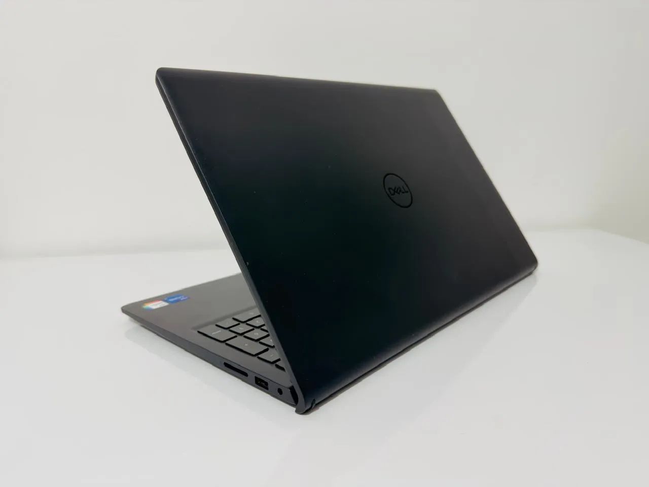 Notebook Dell I7-13TH-32GB RAM-SSD 512GB NVME-IRIS-XE-TELA 120HZ