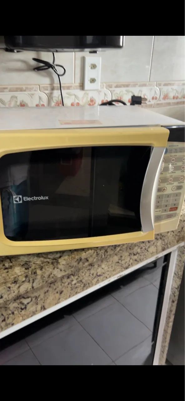 Forno microondas Eletrolux 20 li - Foto 2