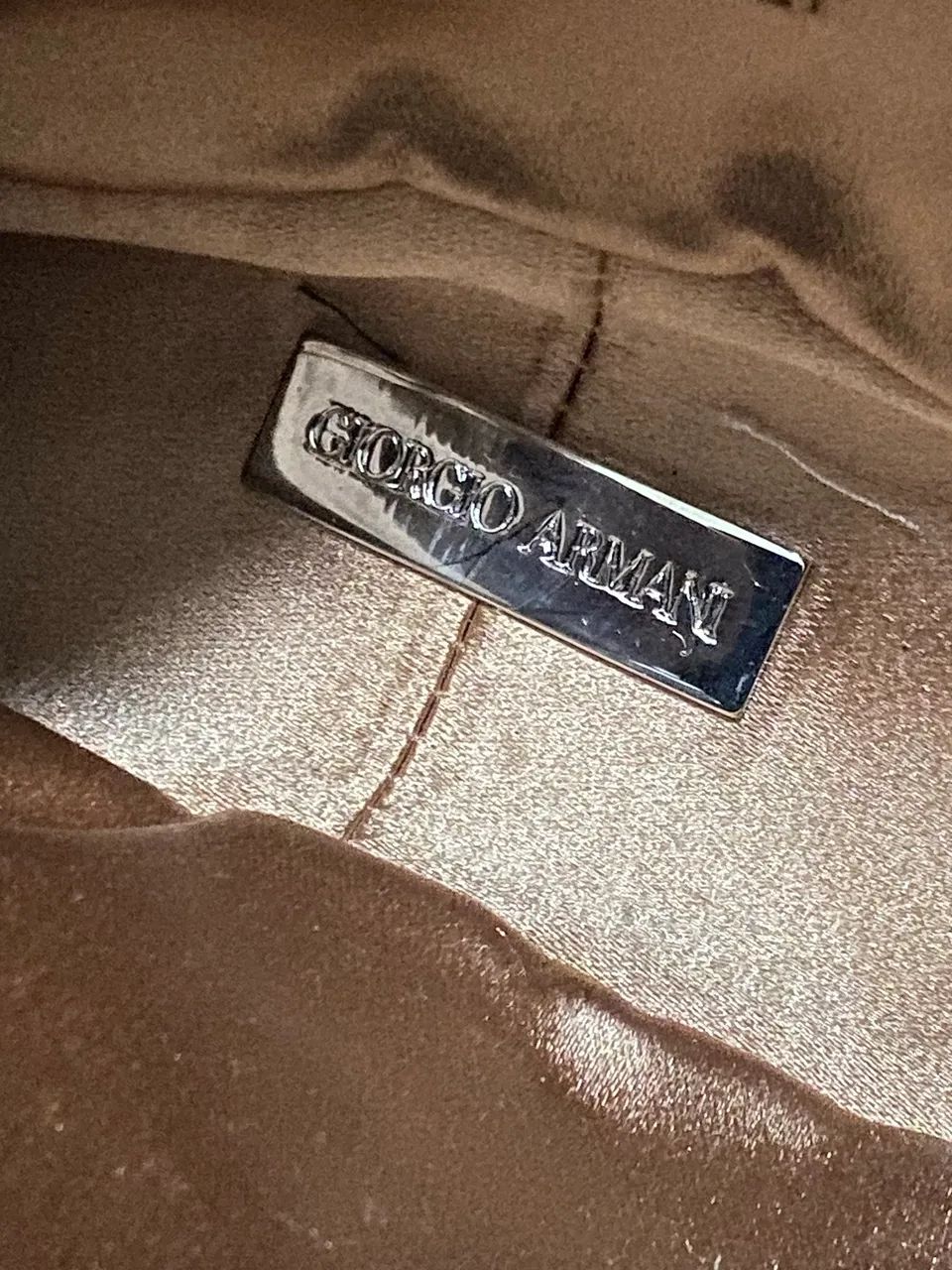 Bolsa estilo (bucket) da renomada grife Giorgio Armani - Foto 5