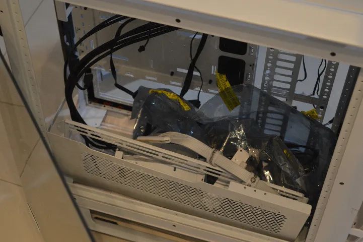 Gabinete Cooler Master C700M branco - Foto 4