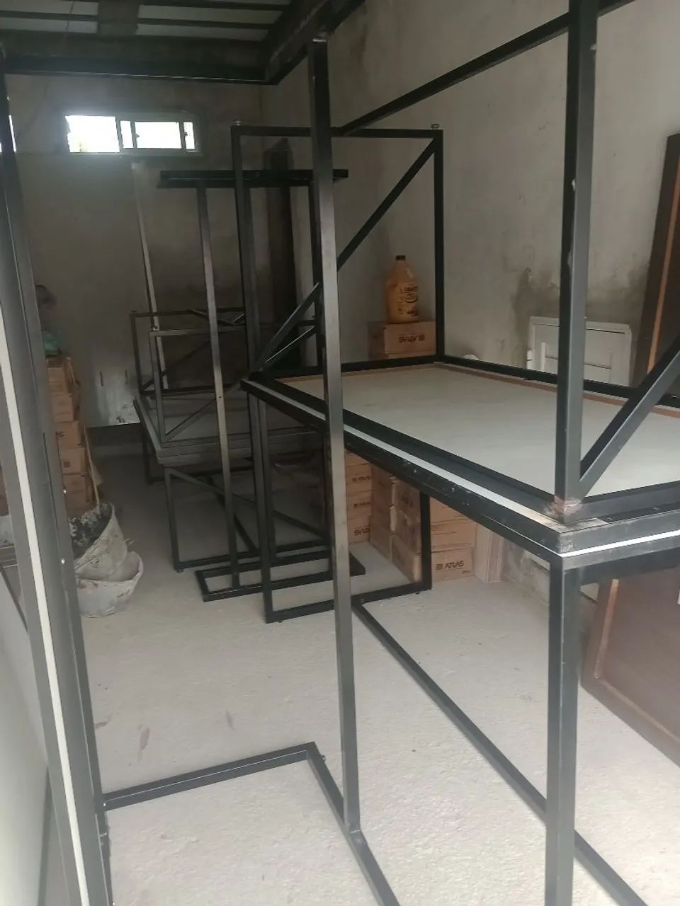 Mesa de MDF com estrutura de metal  - Foto 3