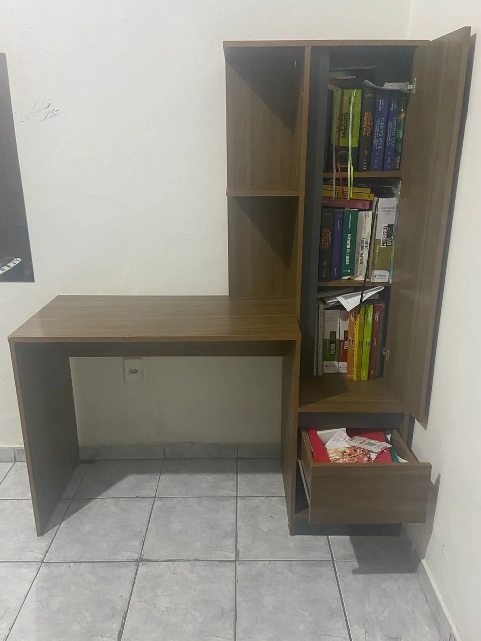 Selling a desk