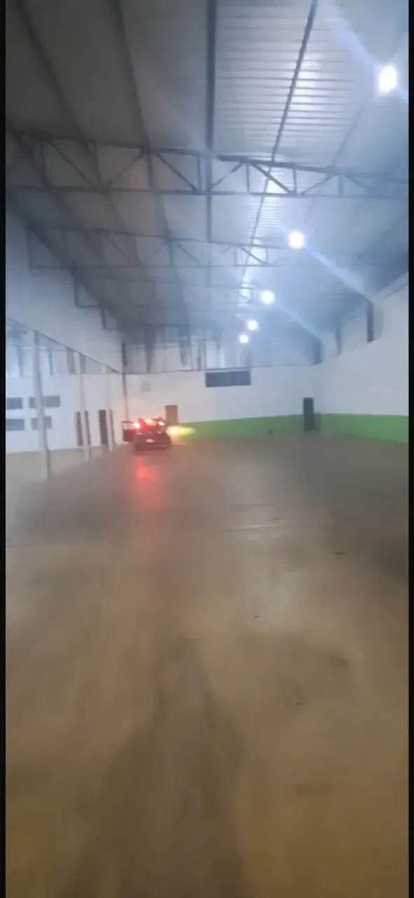 ALUGA-SE  GALPÃO COMERCIAL com 720m2 | PARQUE ALVORADA I - Foto 2