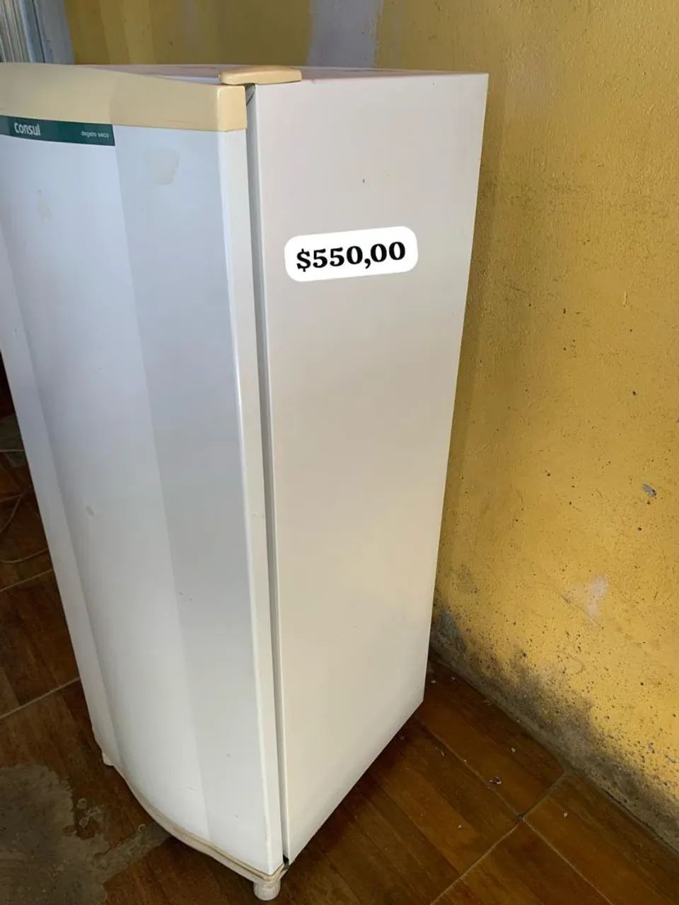 Geladeira Consul 220v simples porém funciona perfeitamente ( ENTREGO )  - Foto 3