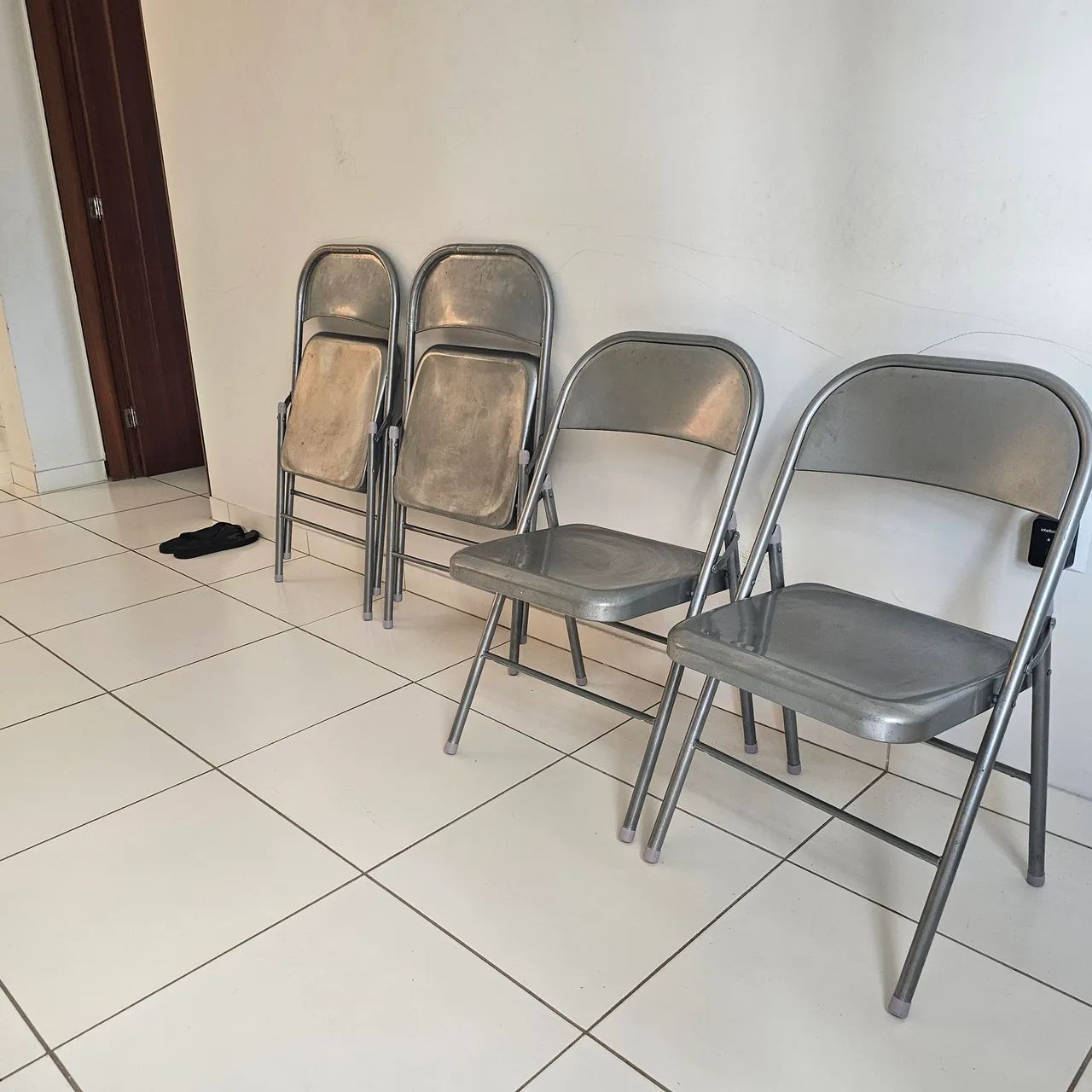  Conjunto Cadeiras de ferro 