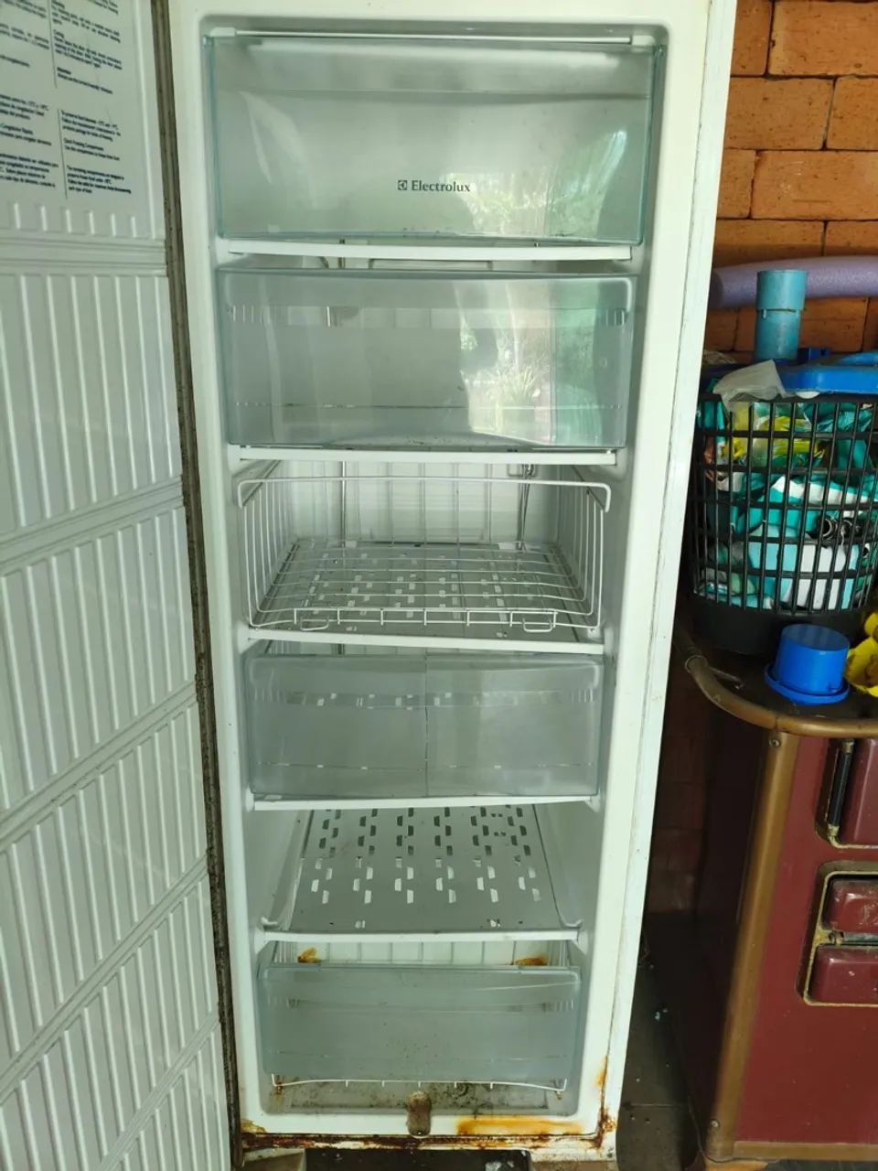 Freezer vertical eletrolux 6 gavetas  - Foto 2