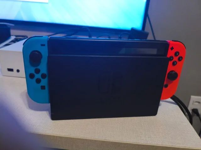NINTENDO SWITCH 1 + 2 PARES DE JOYCONS 