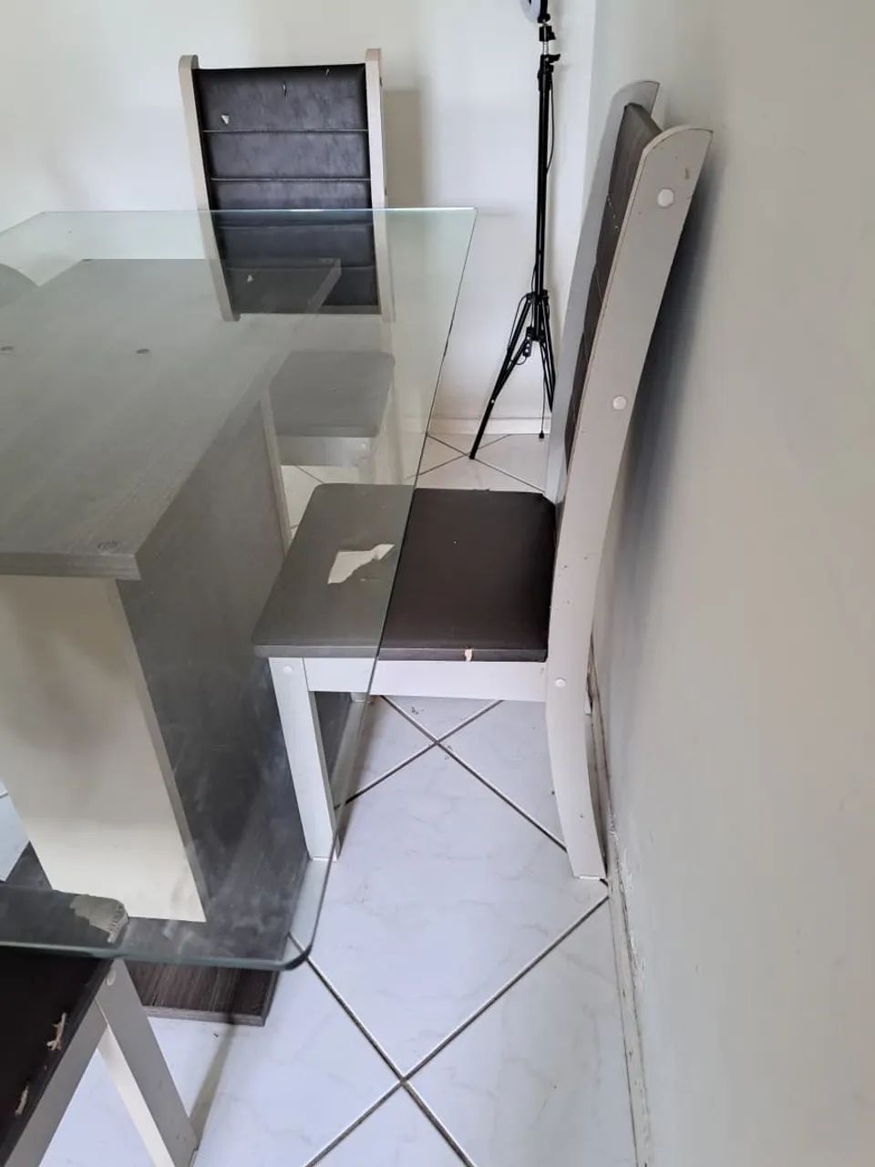 Mesa de vidro com cadeiras - Foto 4