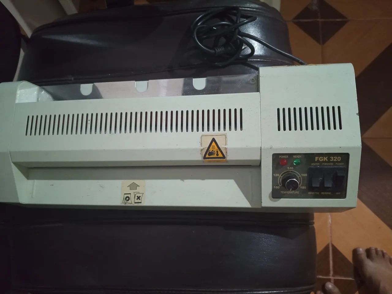 Máquina de plastificar documentos - Foto 2