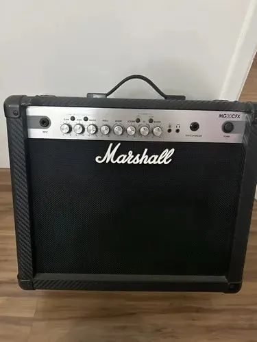Amplificador Marshall MG30CFX