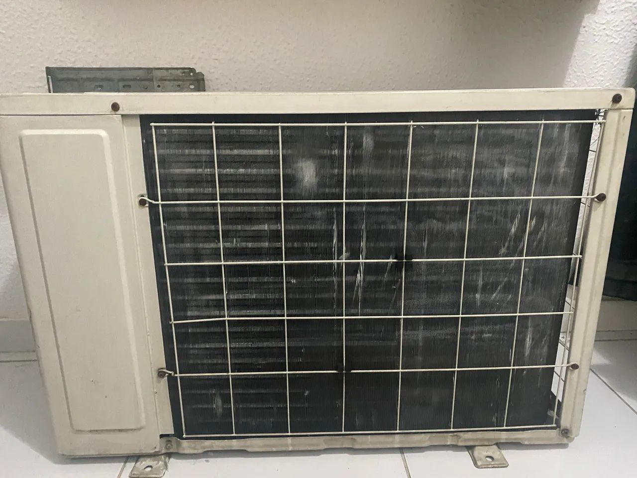 Ar-condicionado Elgin Split 18.000 BTUs - 220V