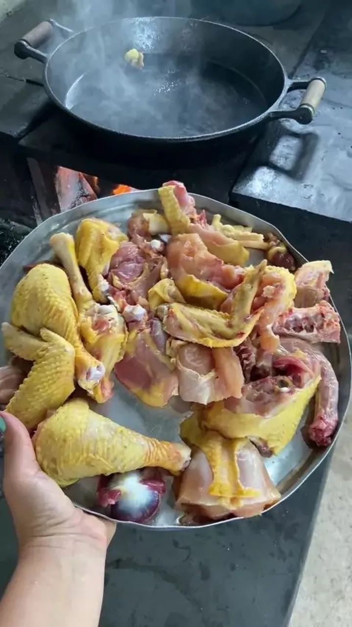 Galinha Caipira - Foto 2