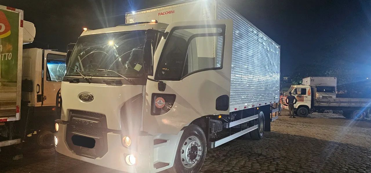 Ford Cargo Toco 1517 CN 2012 - Extra, particular. - Foto 2