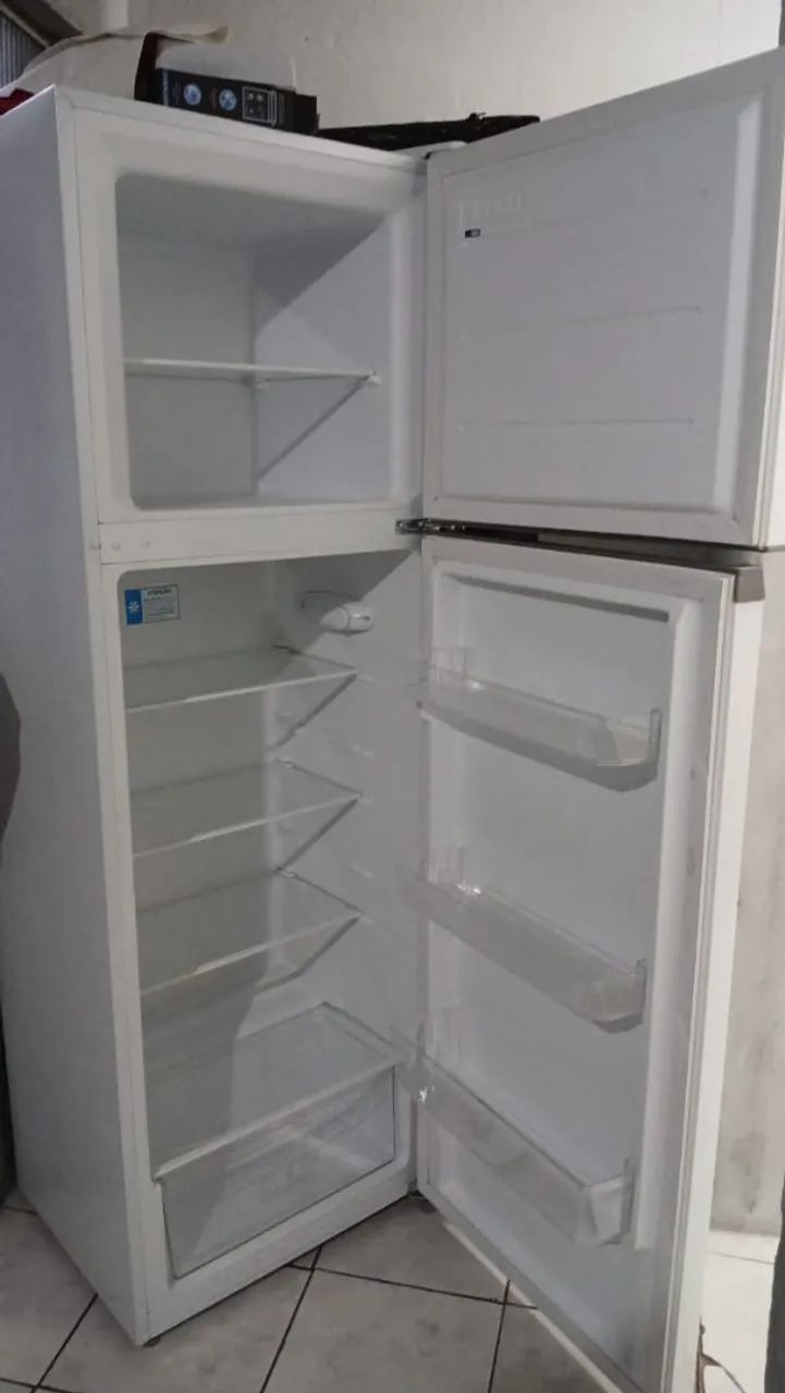 Geladeira Midea 