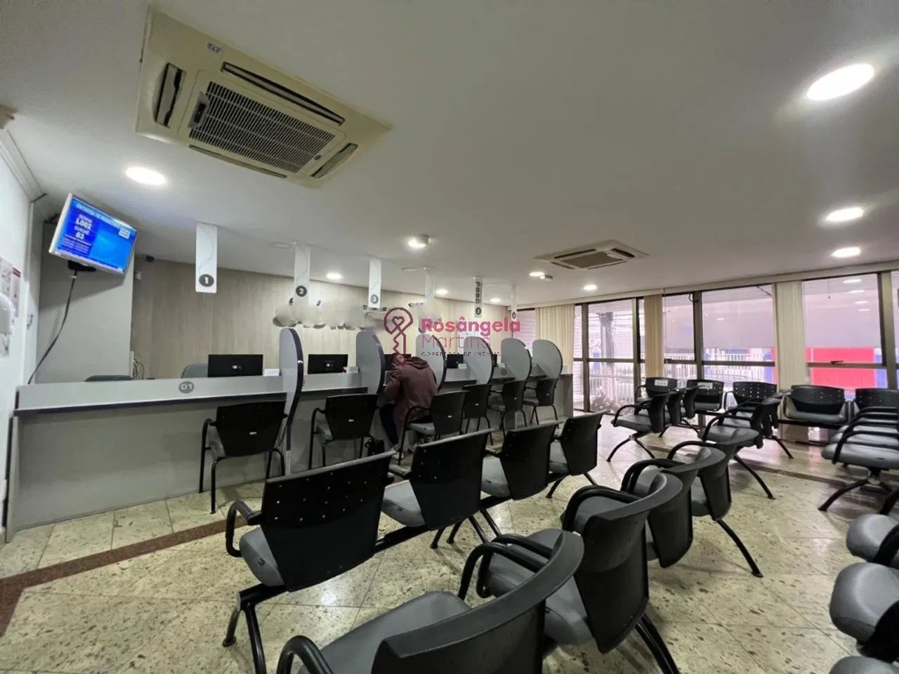 Prédio Comercial com mais de 700m² construídos à venda, localizado no Centro! - Foto 4