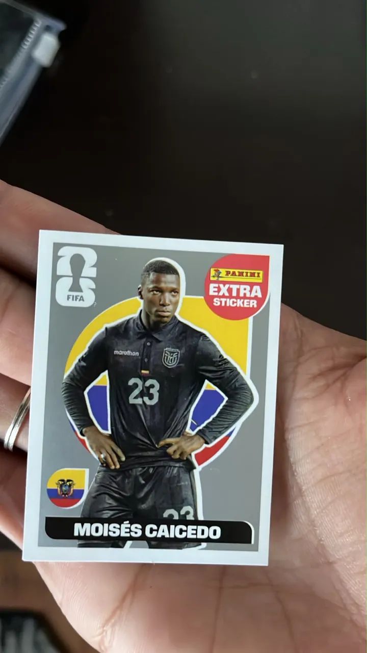 Figurinha Extra Legend Prata Moisés Caicedo Copa 2026 - Foto 2