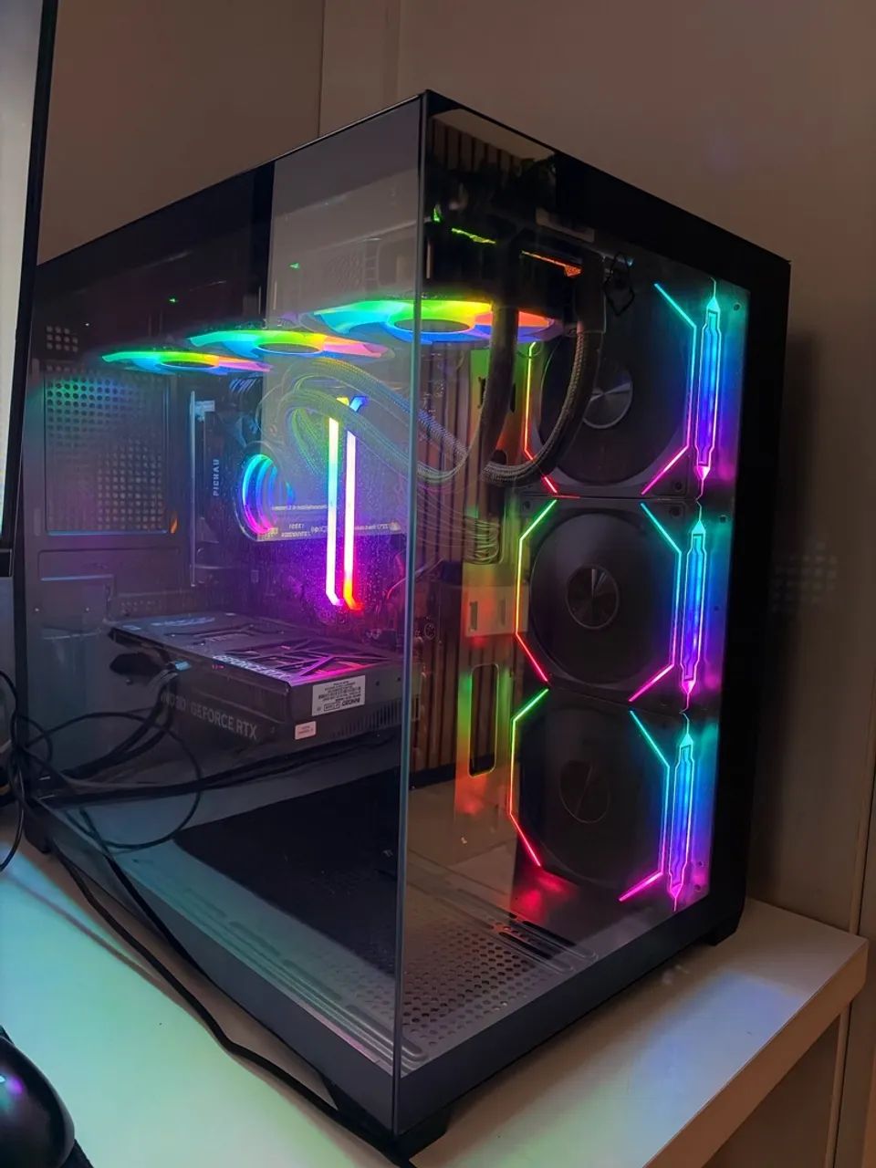 PC Gamer Ryzen 7 + RTX 5070 