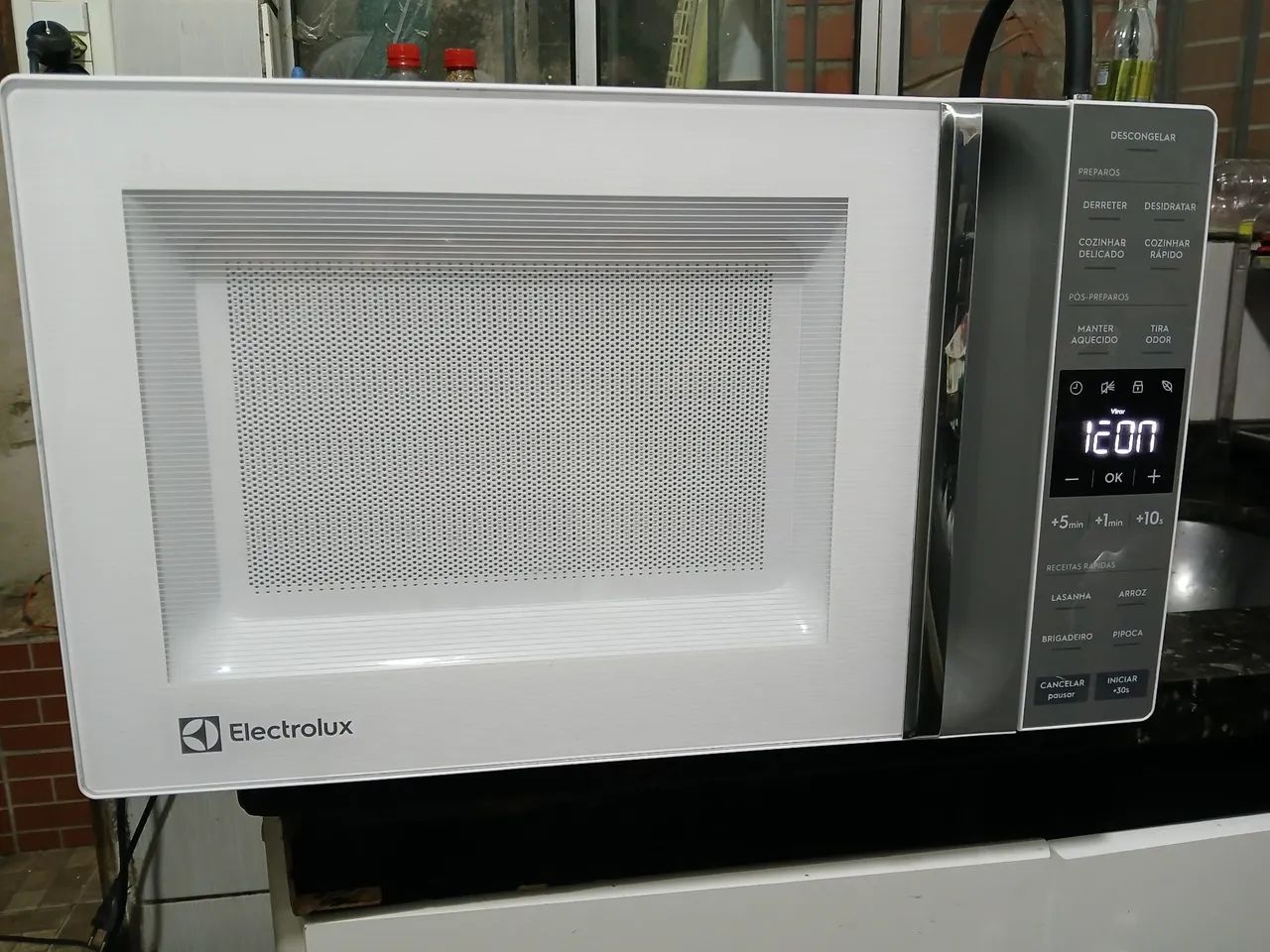 Microondas electrolux ME23E