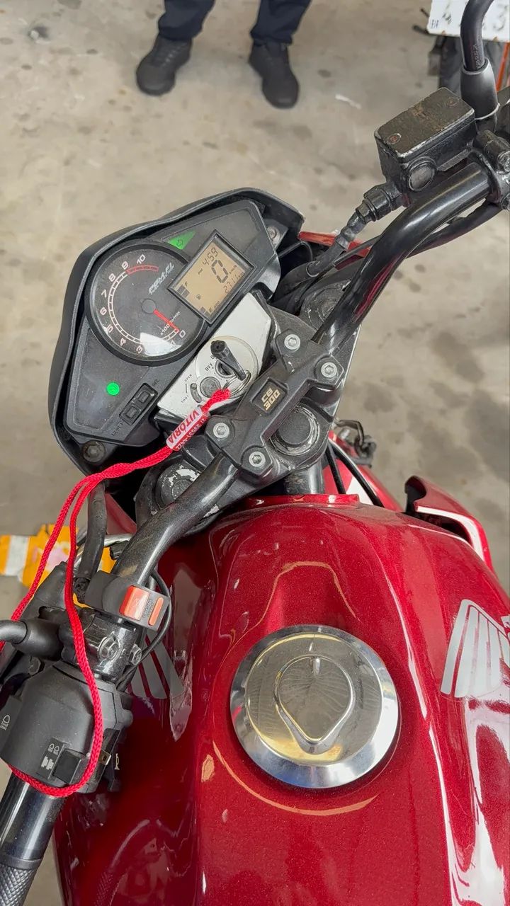 HONDA CB300R  2011 - Foto 2