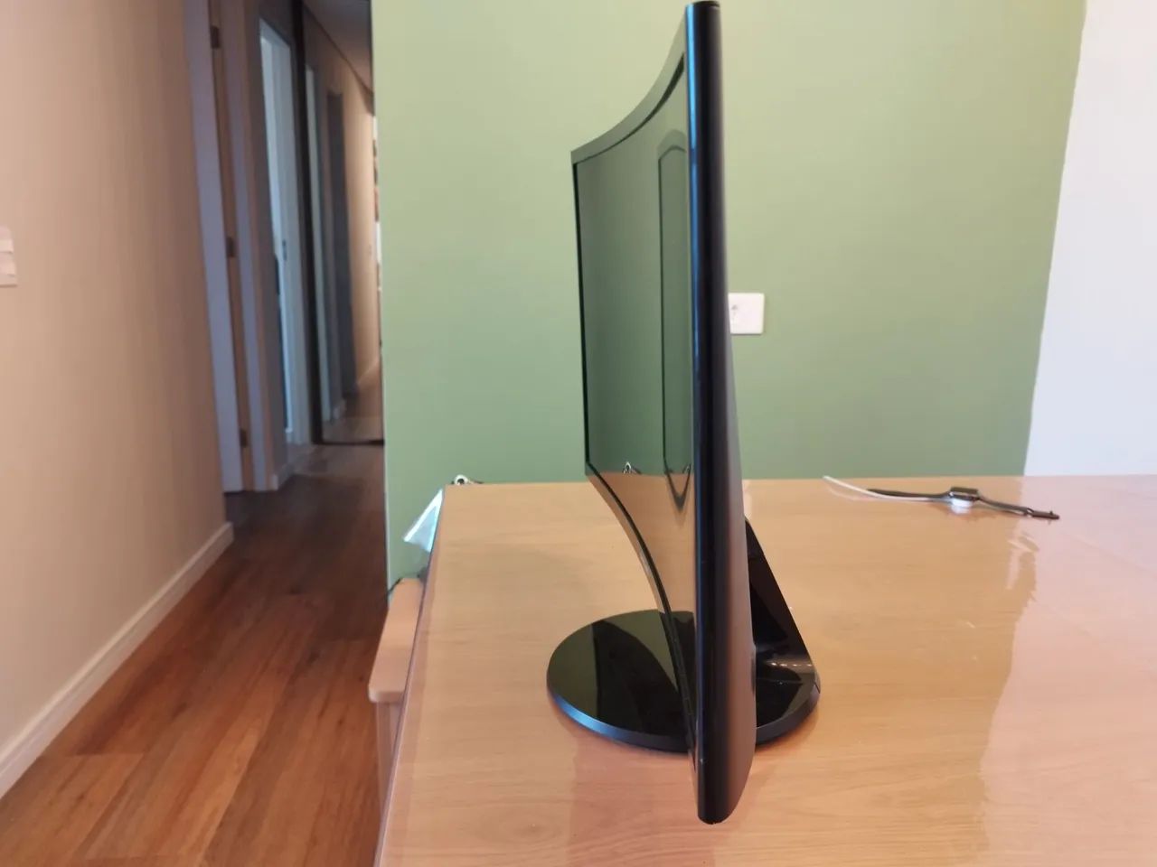 Monitor Curvo Samsung 24" modelo C24F390FHL - Foto 2