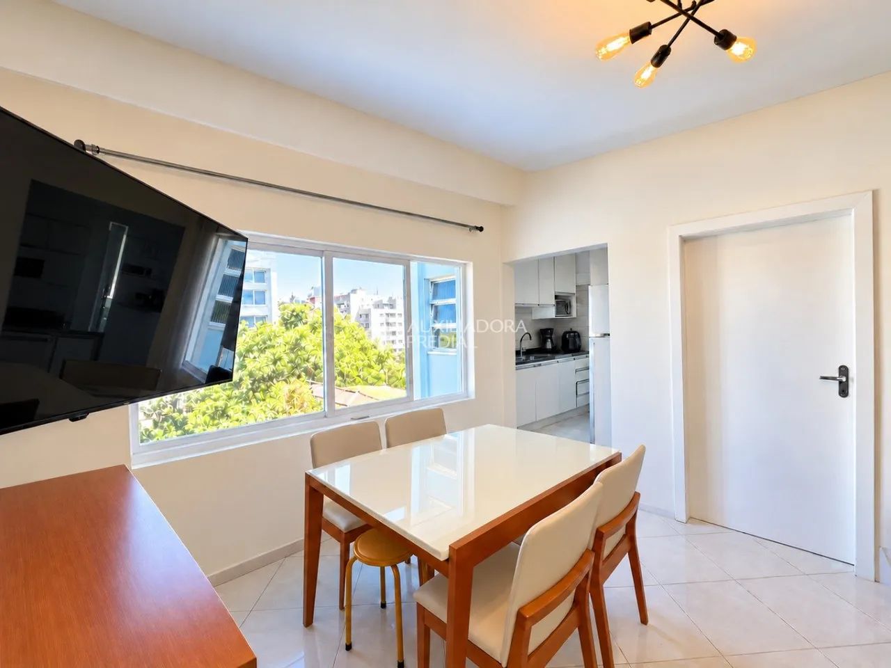 Apartamento com 2 dormitórios e 1 vaga no Itaguaçu - Foto 2
