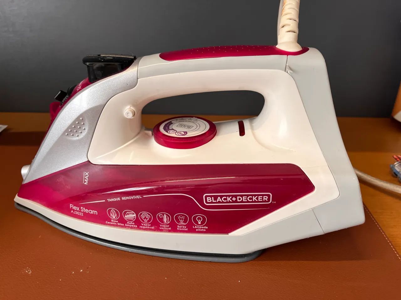 Ferro de passar black+decker