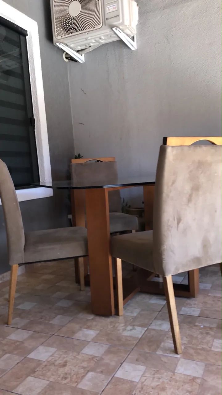 Mesa de vidro com 4 cadeiras  - Foto 2