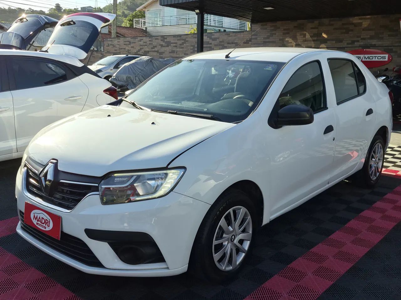 Renault Logan Life Flex 1.0 12V 4P Mec. 2021 - Foto 3