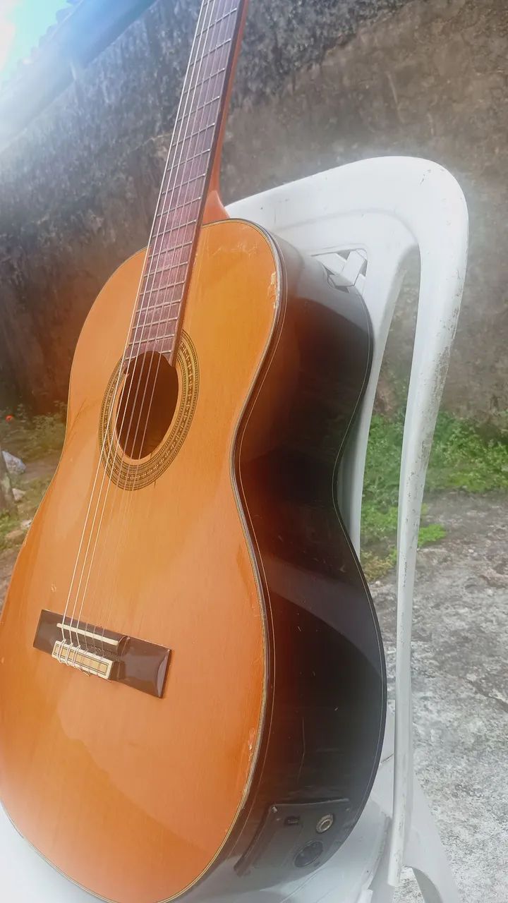 Violão TAMPO MACIÇO e jacarandá radial