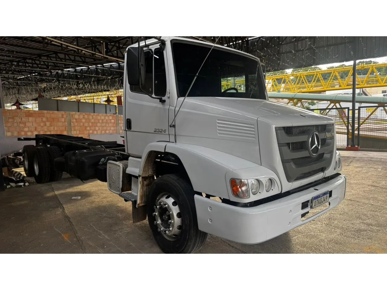 Mercedes-benz Atron 2013 - Foto 2