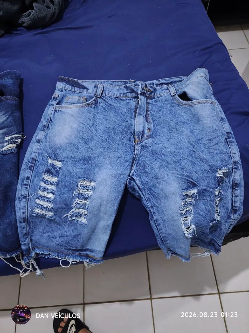 BERMUDA JEANS ?