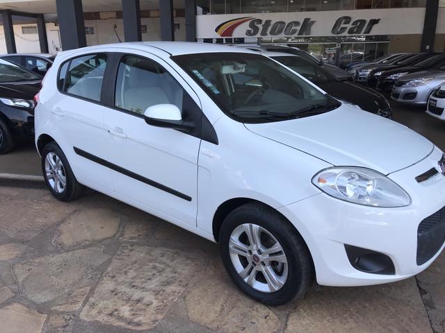 Fiat Palio Essence Automático Top