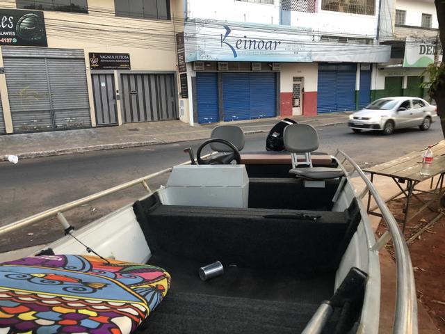 Canoa vendo ou troco pôr materiais de Construção - Foto 8